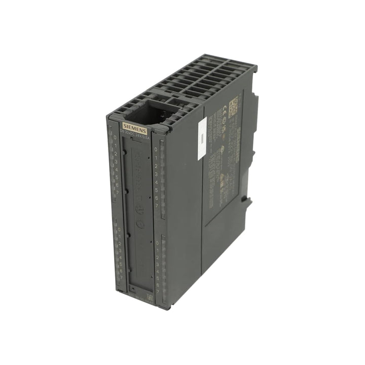 Siemens 6ES7322-1BL00-0AA0 SIMATIC S7-300 digital output module with 32 channels for industrial automation.