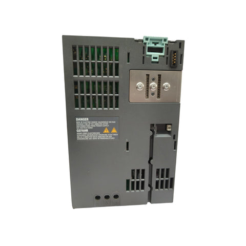Siemens 6SL3224-0BE24-0UA0 SINAMICS G120 CU240-2 control unit, 400 V, for precise industrial motor control.