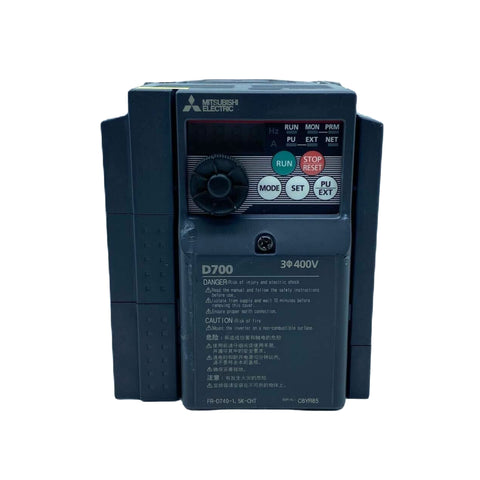 Mitsubishi FR-D740-1.5K-CHT inverter, 1.5kW, 200V single-phase, compact drive with sensorless vector control, D700 Series.