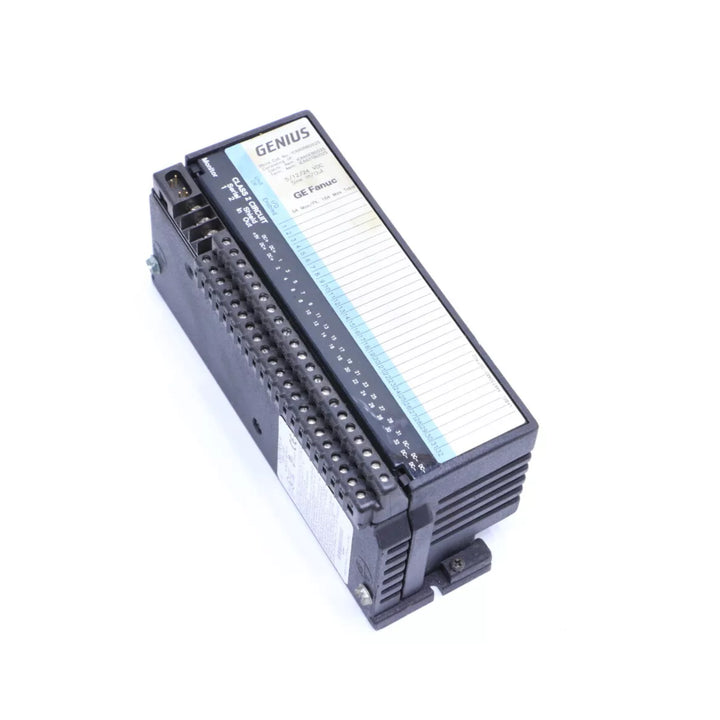 GE IC660BBD025 32-point DC I/O block, configurable source/sink inputs and outputs, 5/12/24 VDC, for industrial automation systems.