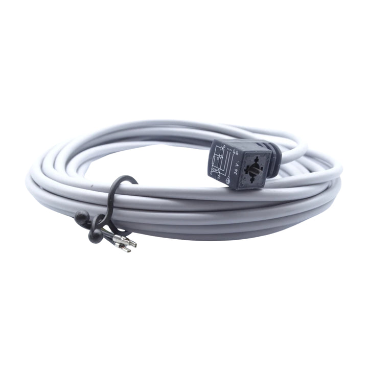 Festo KMEB-1-24-5-LED plug socket, 24V red steady LED with cable, IP65-rated, GTIN 4052568010737, part no. 151689.