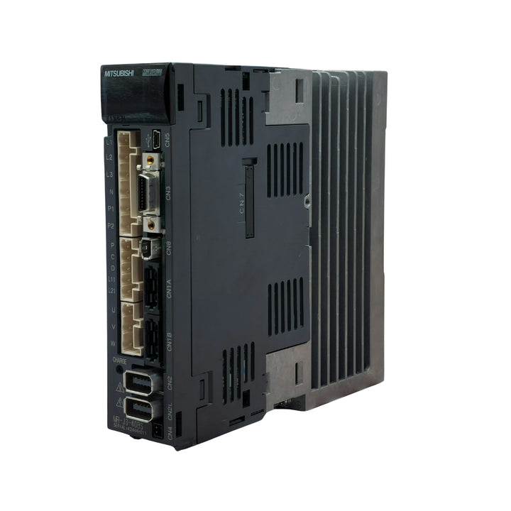 Mitsubishi MR‑J3‑40BS 400 W servo drive, 3‑phase 200 V, SSCNET III, J3 Series motion control