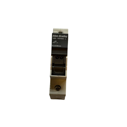 1492-FB1M30, porta-fusível modular Allen-Bradley de 30 A, ideal para proteção de circuitos em painéis elétricos industriais.