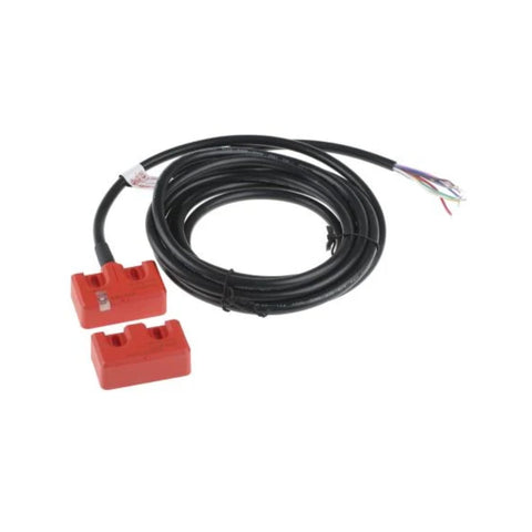 Guardmaster MC2 non-contact safety switch with 3m cable, 2 N.C. solid-state outputs, and IP69K rating.