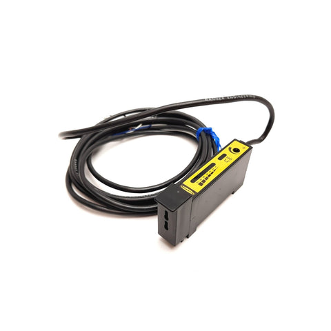 Banner D12SN6FP High-Power DIN Rail Fiber Optic Sensor for industrial automation.