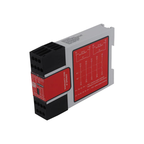 Banner IM-T-9A safety relay module with dual-channel monitoring and 24 V DC control for industrial safety.