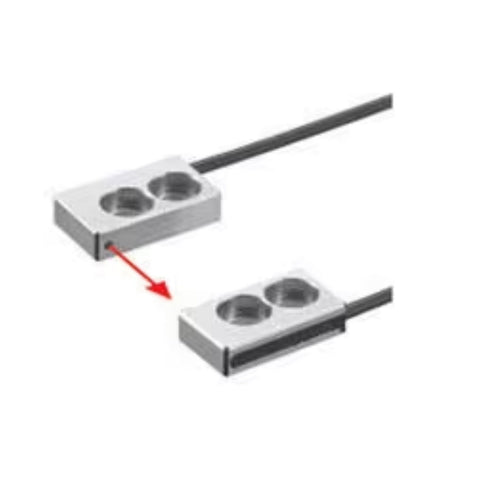 Keyence FU-57TZ M6 threaded fiber optic sensor head for precise micro-object detection in compact industrial automation environments.