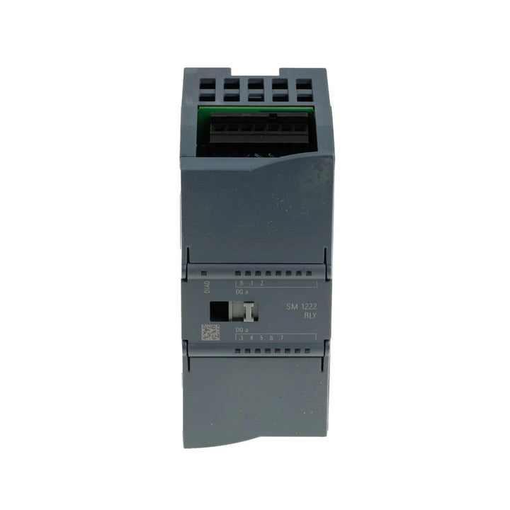 Siemens 6ES7222-1HF32-0XB0 digital output module with 16 relay outputs for industrial automation and process control.